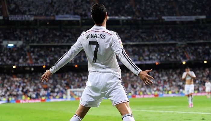 Pha Bật Cao Gây Hot Của Cristiano Ronaldo